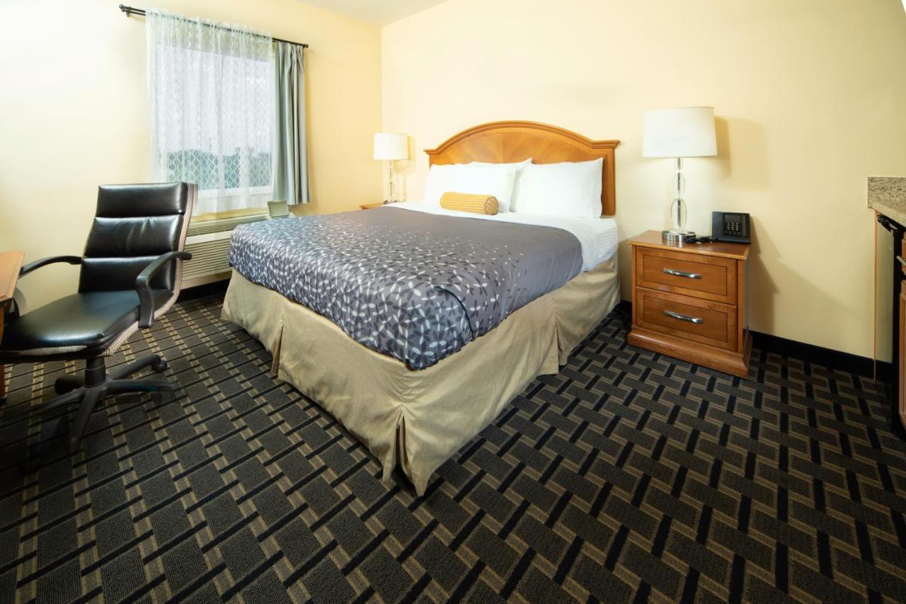 Mt. Rose Hotel Фейетвилл Экстерьер фото